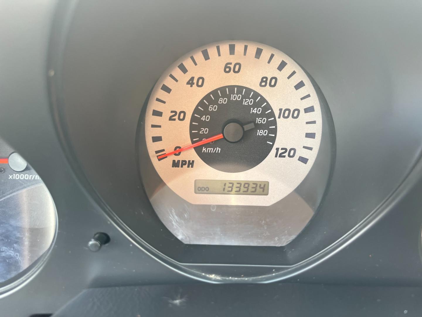 2004 GOLD /gray Nissan Xterra (5N1ED28T84C) , Automatic transmission, located at 14700 Tomball Parkway 249, Houston, TX, 77086, (281) 444-2200, 29.928619, -95.504074 - Photo#16